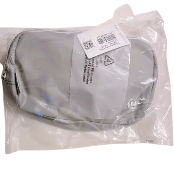 NWT Lululemon Belt Bag Silver Drop White Wordmark 1L - RARE | SOLD OUT - Picture 7 of 7